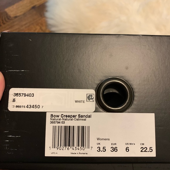 Bow creeper sandal in oatmeal - Picture 5 of 5